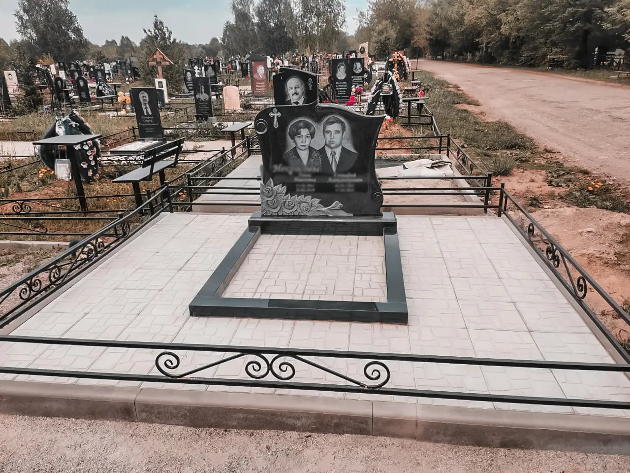 Семейные памятники