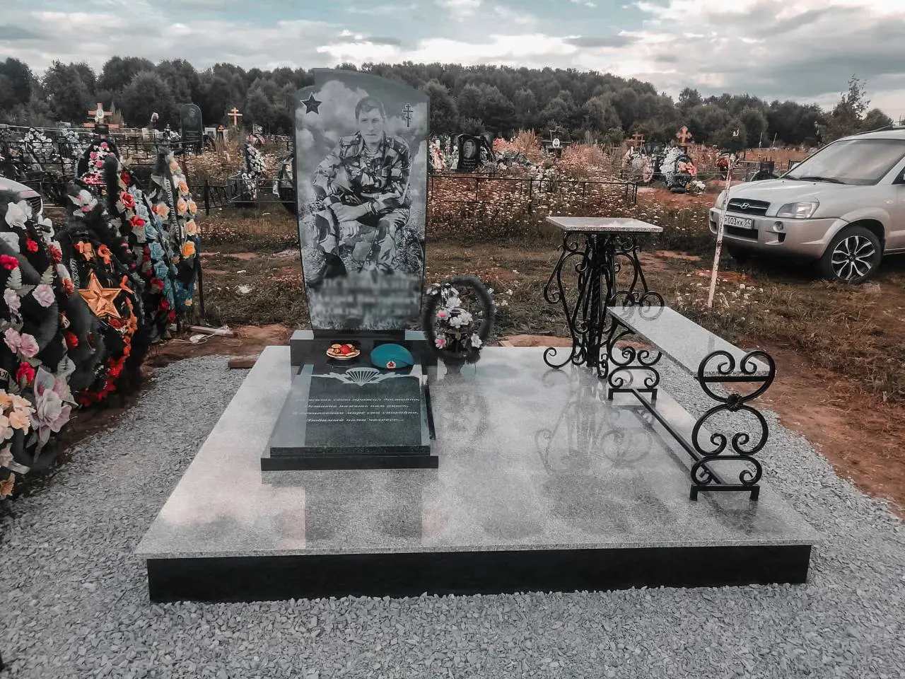 Гранитный подиум